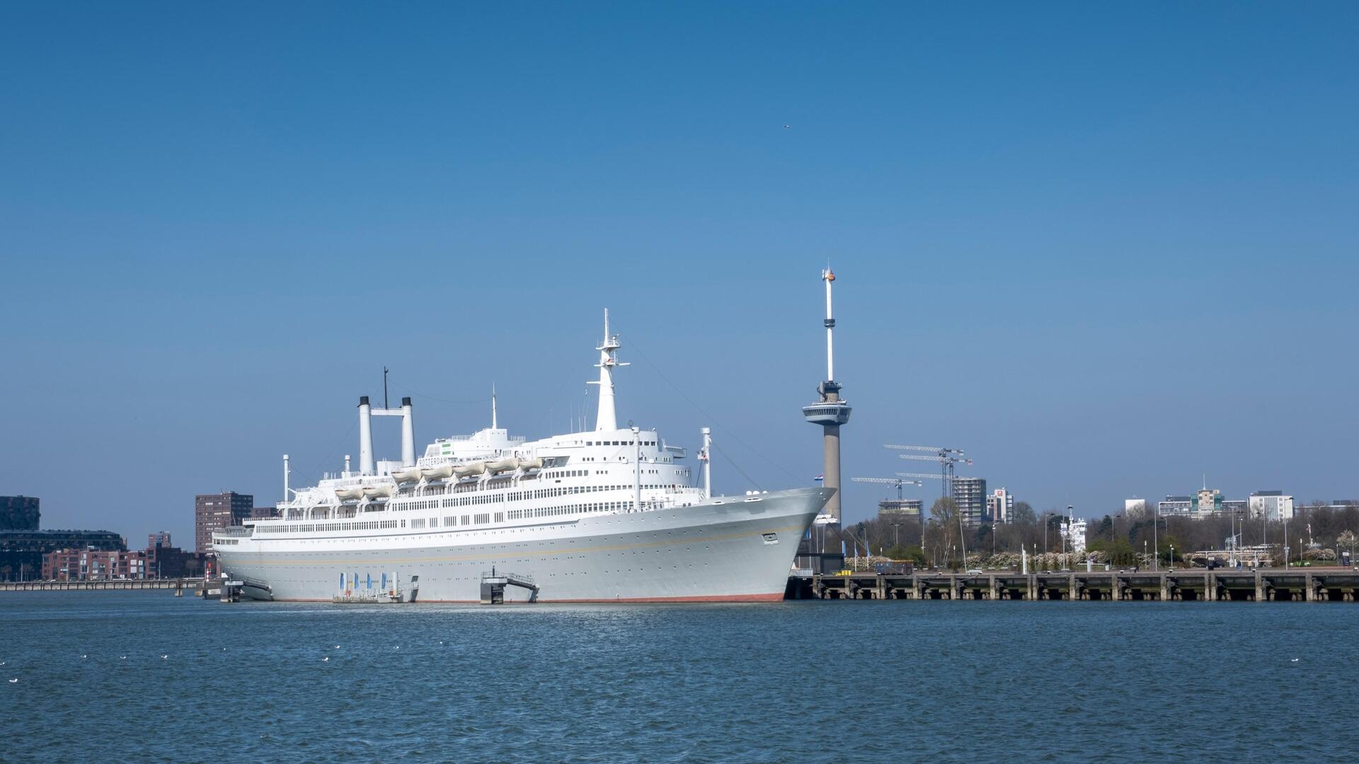 Cruiseship Rotterdam