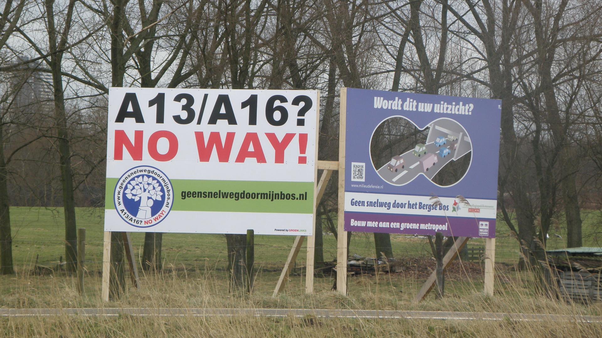 Protestborden tegen de aanleg van de A13/A16 langs de beoogde route